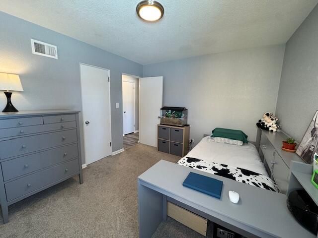 5637 S Quality AVENUE, Cudahy, WI 53110