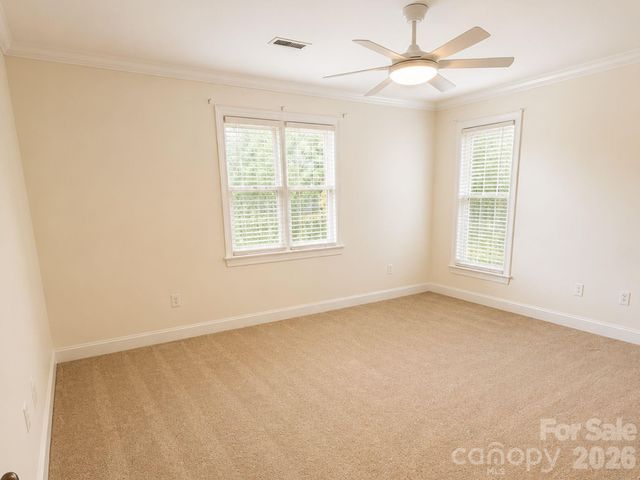 4215 3rd Street NW, Hickory, NC 28601