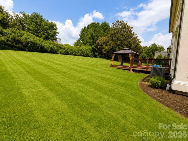 4215 3rd Street NW, Hickory, NC 28601