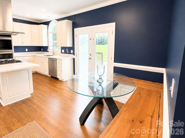 4215 3rd Street NW, Hickory, NC 28601