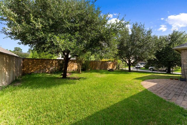 15 Tillamook Court, Spring, TX 77389