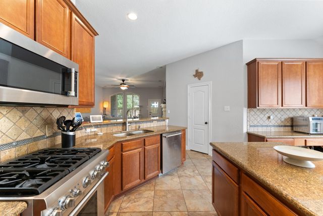 15 Tillamook Court, Spring, TX 77389