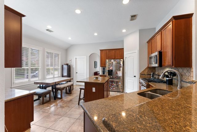 15 Tillamook Court, Spring, TX 77389