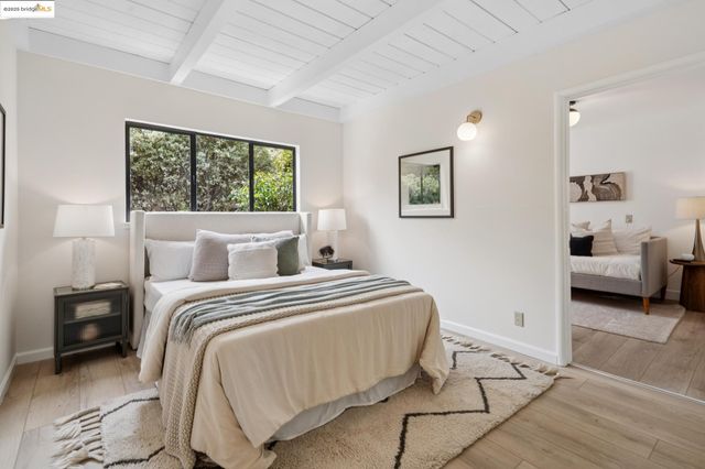 3903 Canon Ave, Oakland, CA 94602