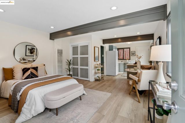 3903 Canon Ave, Oakland, CA 94602
