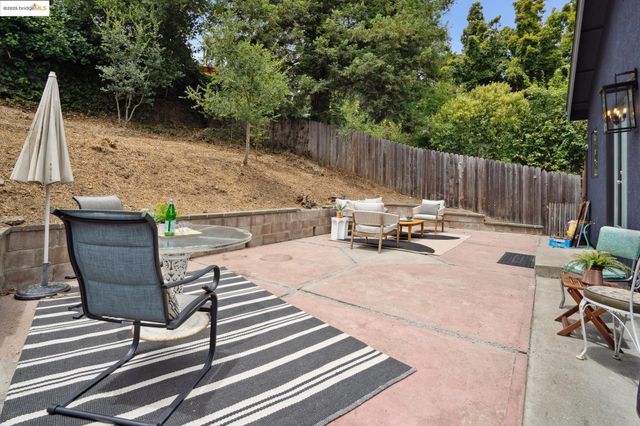 3903 Canon Ave, Oakland, CA 94602