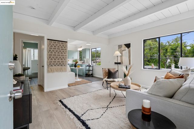 3903 Canon Ave, Oakland, CA 94602