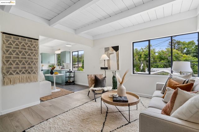 3903 Canon Ave, Oakland, CA 94602