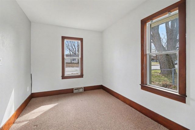 306 E Tinkham Avenue, Ludington, MI 49431