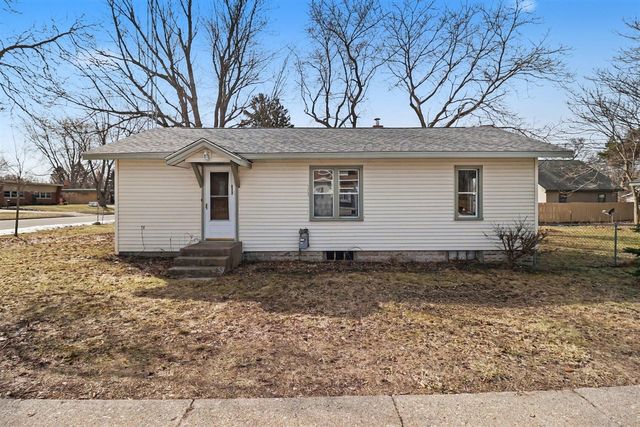 306 E Tinkham Avenue, Ludington, MI 49431