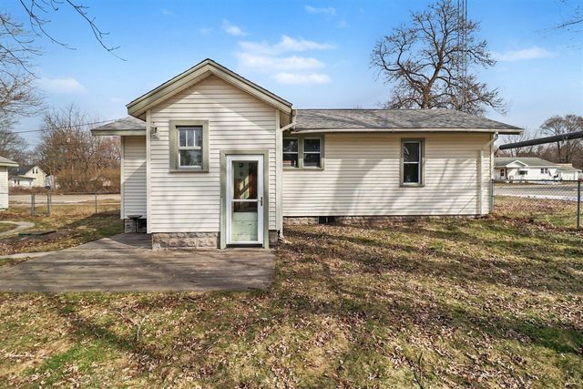 306 E Tinkham Avenue, Ludington, MI 49431