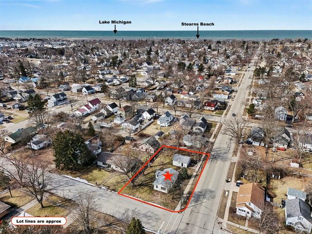 306 E Tinkham Avenue, Ludington, MI 49431