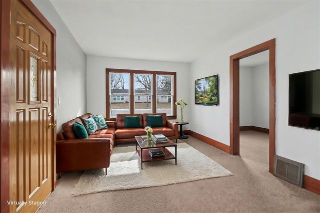 306 E Tinkham Avenue, Ludington, MI 49431