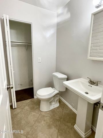 1234 N 36TH Street 106, Phoenix, AZ 85008