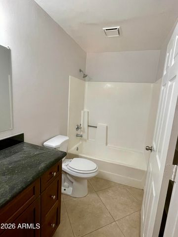 1234 N 36TH Street 106, Phoenix, AZ 85008