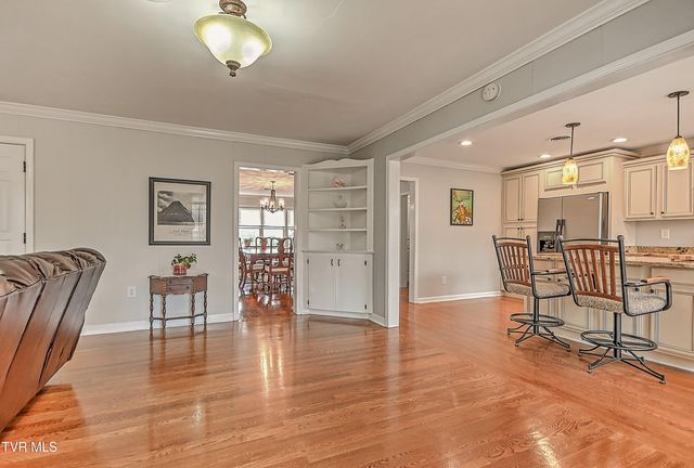 525 Cheyenne Road, Bristol, VA 24201