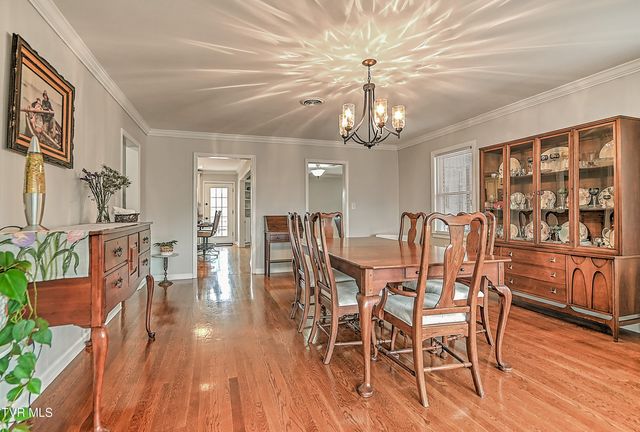 525 Cheyenne Road, Bristol, VA 24201