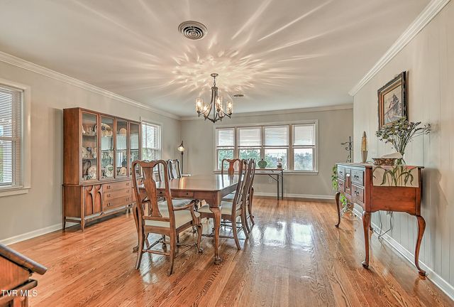 525 Cheyenne Road, Bristol, VA 24201