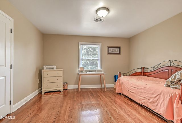 525 Cheyenne Road, Bristol, VA 24201