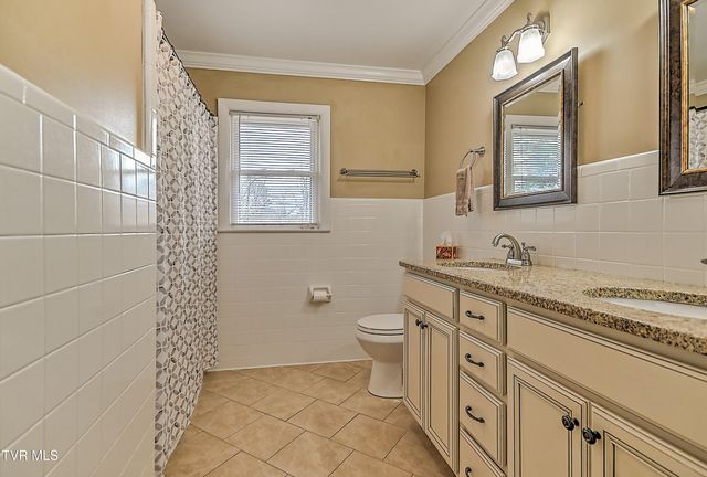 525 Cheyenne Road, Bristol, VA 24201