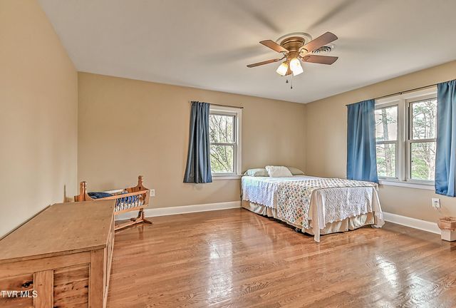 525 Cheyenne Road, Bristol, VA 24201