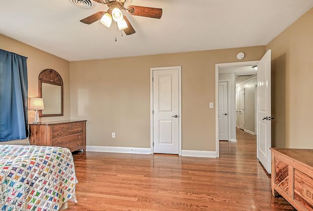 525 Cheyenne Road, Bristol, VA 24201