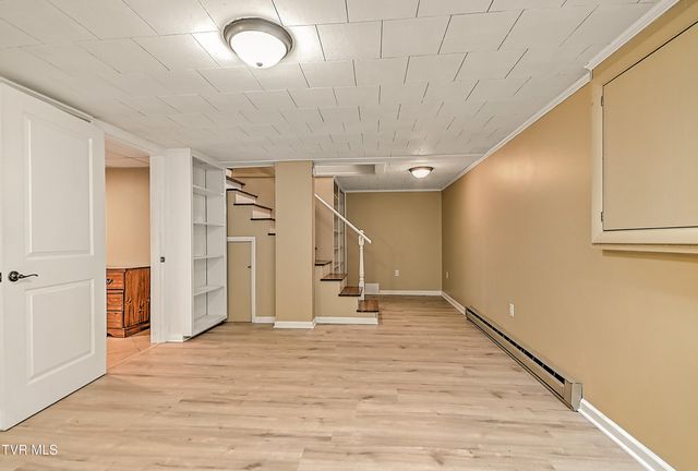 525 Cheyenne Road, Bristol, VA 24201