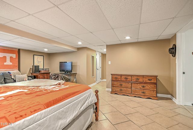 525 Cheyenne Road, Bristol, VA 24201