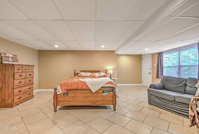 525 Cheyenne Road, Bristol, VA 24201