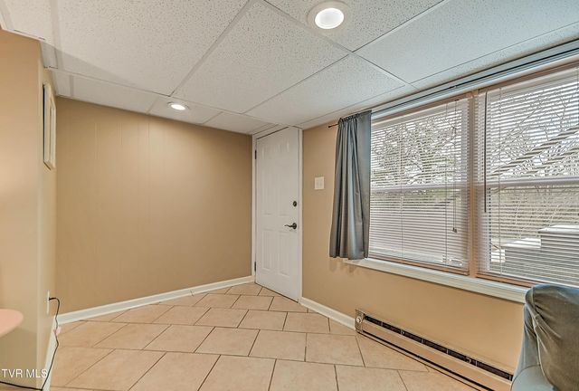 525 Cheyenne Road, Bristol, VA 24201