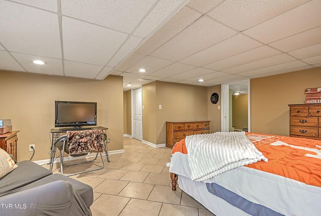 525 Cheyenne Road, Bristol, VA 24201