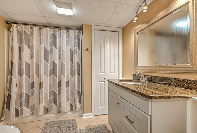 525 Cheyenne Road, Bristol, VA 24201