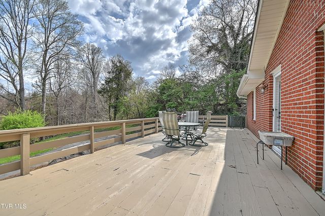 525 Cheyenne Road, Bristol, VA 24201