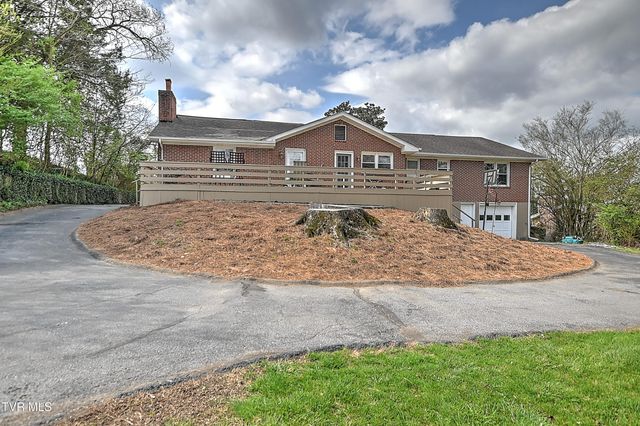 525 Cheyenne Road, Bristol, VA 24201