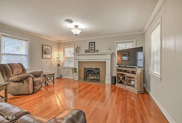 525 Cheyenne Road, Bristol, VA 24201