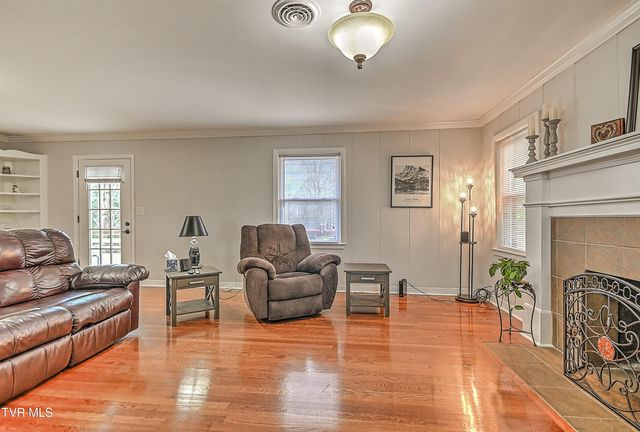 525 Cheyenne Road, Bristol, VA 24201