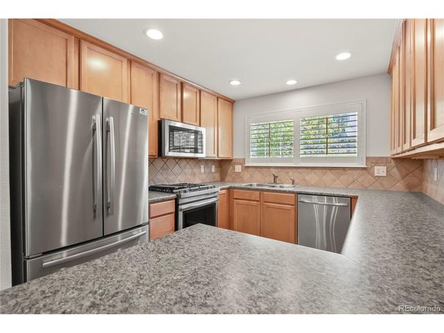 546 Lost Valley Pt, Castle Rock, CO 80108
