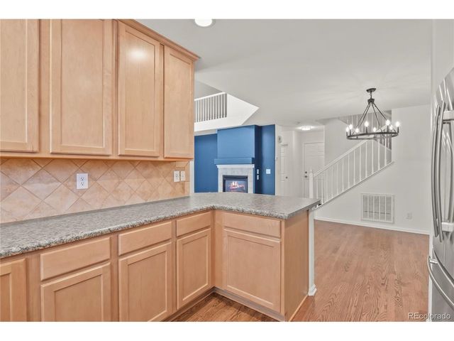 546 Lost Valley Pt, Castle Rock, CO 80108