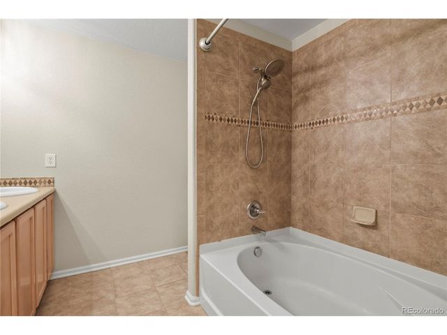 546 Lost Valley Pt, Castle Rock, CO 80108