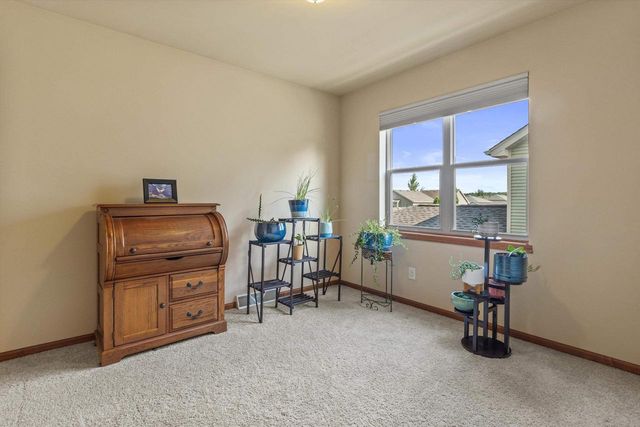 209 Shady Leaf Road, Madison, WI 53718