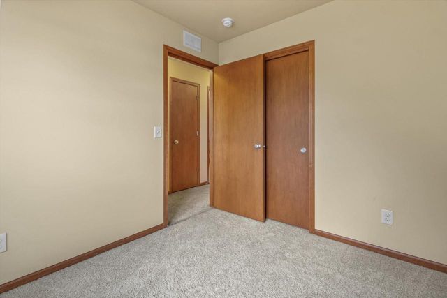 209 Shady Leaf Road, Madison, WI 53718