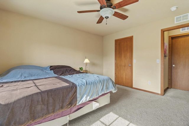 209 Shady Leaf Road, Madison, WI 53718