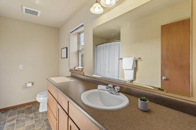 209 Shady Leaf Road, Madison, WI 53718