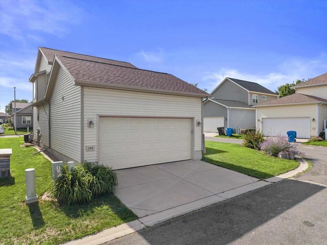 209 Shady Leaf Road, Madison, WI 53718