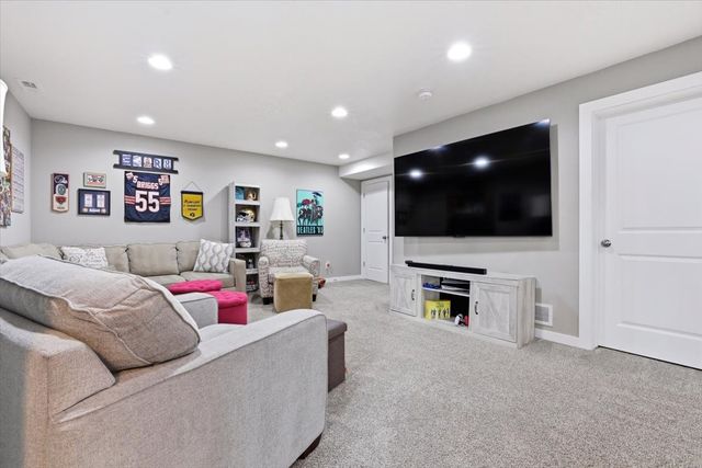 2231 NW Chapel Lane, Ankeny, IA 50023