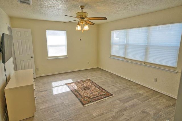 122 Vivian Street, Brazoria, TX 77422