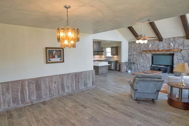 122 Vivian Street, Brazoria, TX 77422