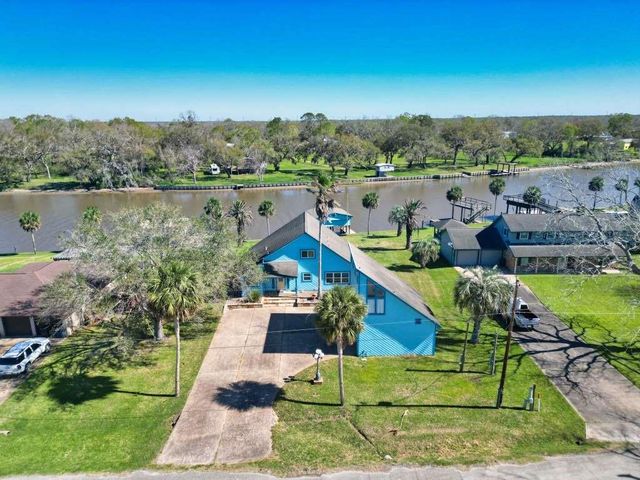 122 Vivian Street, Brazoria, TX 77422