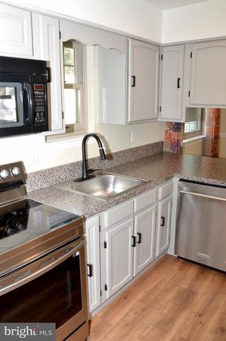 2527 VALLEY DR, Lancaster, PA 17603