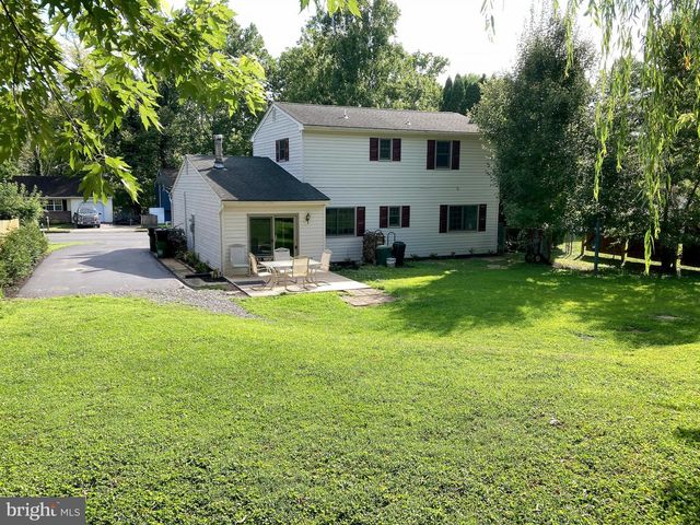 2527 VALLEY DR, Lancaster, PA 17603